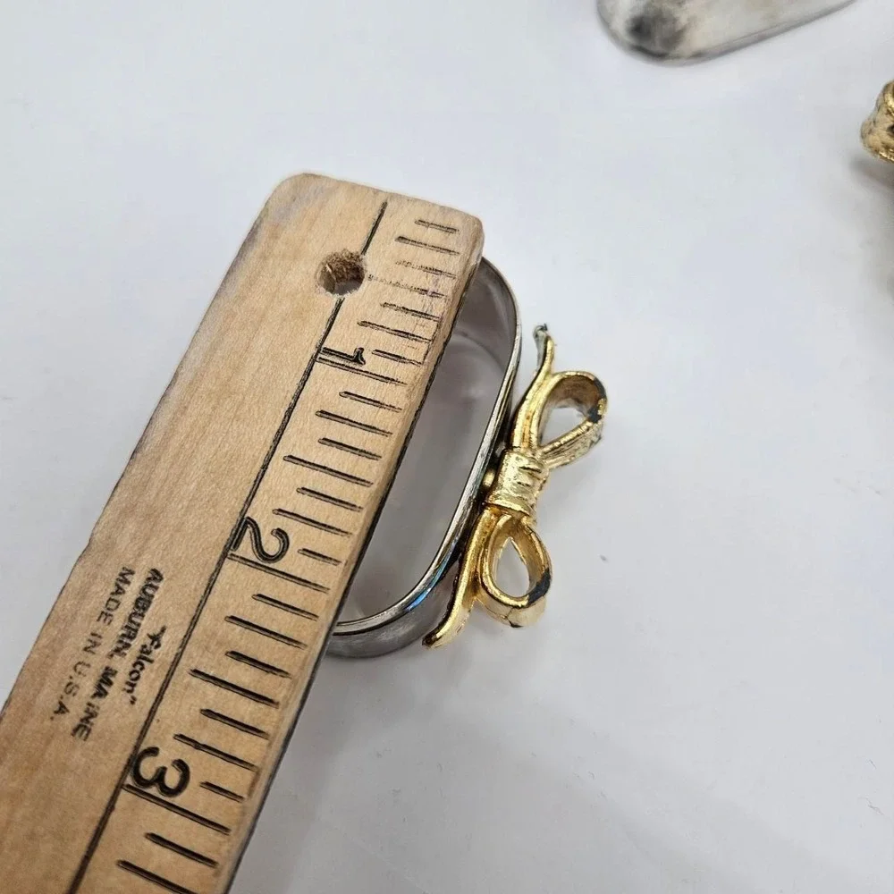 Set of 3 vintage silver bow tie napkin rings home, see photos for condition.
